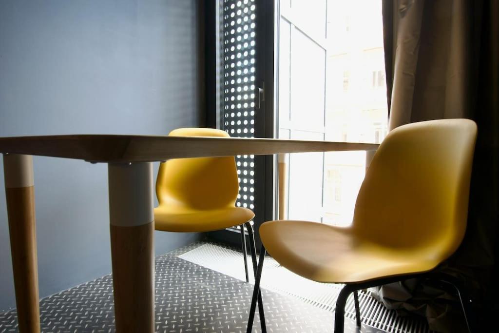 Studio Apartment By Hi5- Rottenbiller Apartment Budapeste Exterior foto